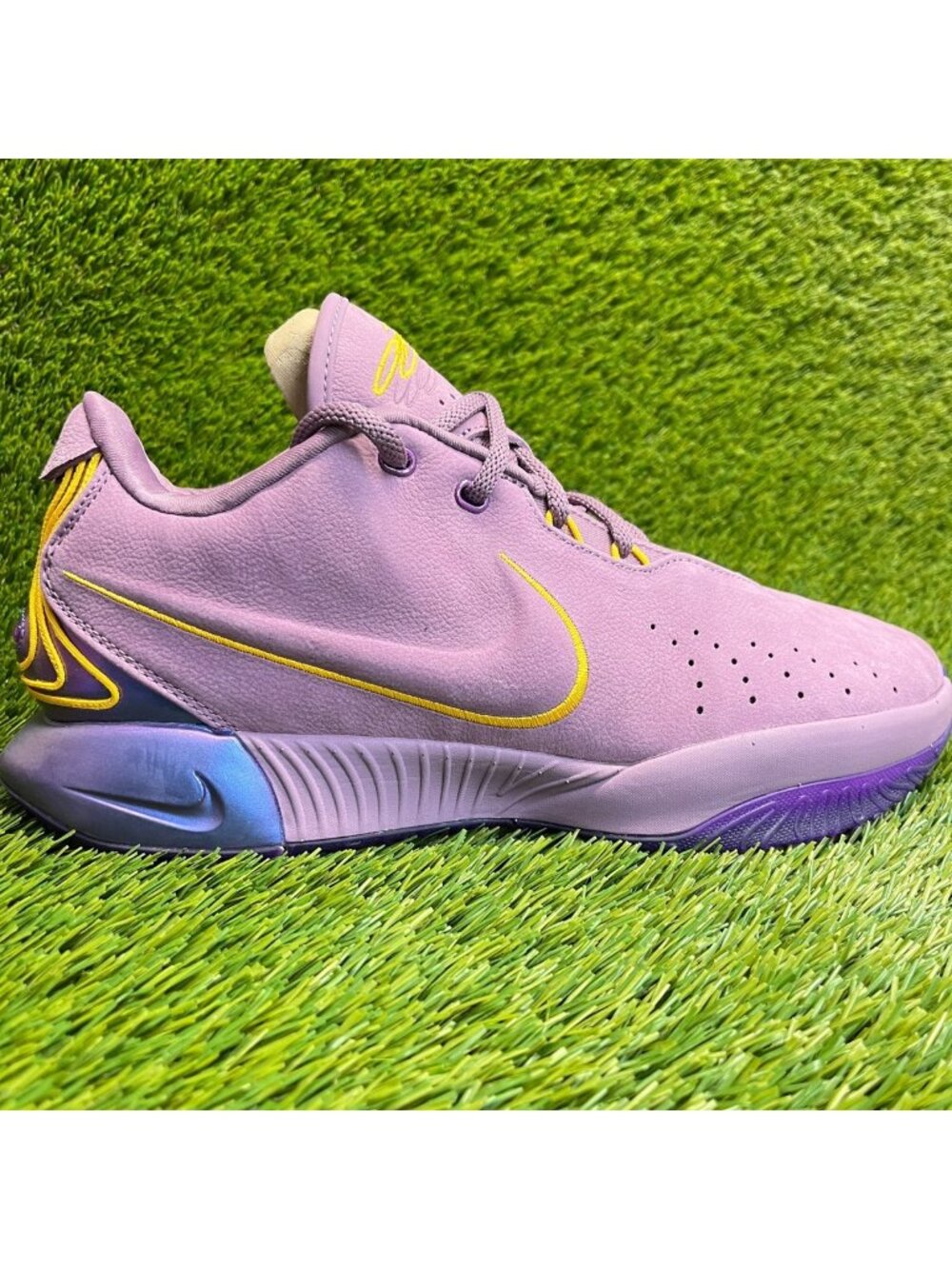 Nike LeBron 21 Mens Size 10 Purple Gold Black Athletic Basketball Shoes Sneakers